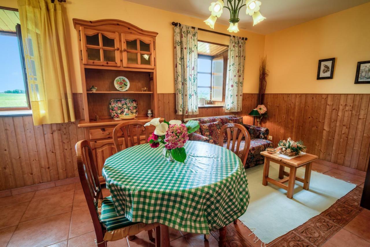 Apartamentos Rurales El Ferreiron 卡斯特罗波尔 外观 照片